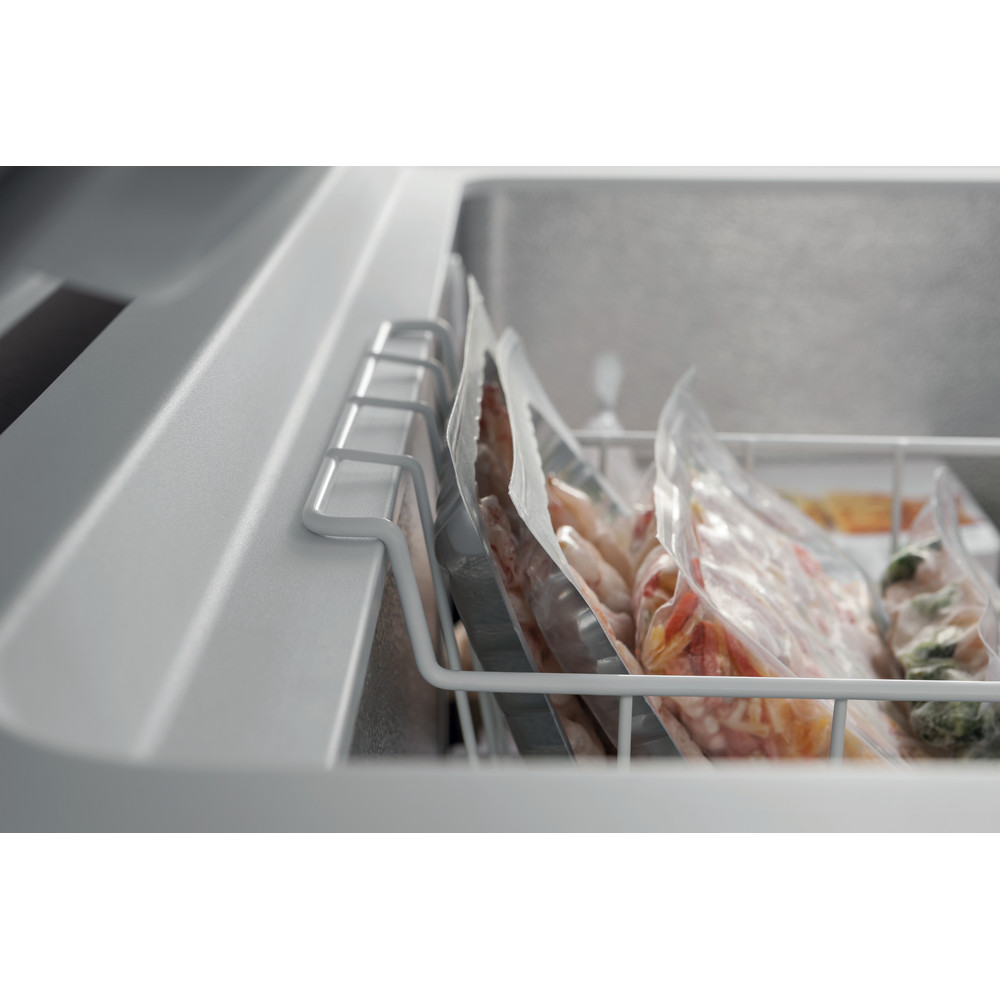 Whirlpool WHM3112 Chest Freezer Freestanding White